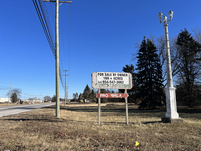 Romeo Golf & Country Club - For Sale Sign Jan 14 2023 (newer photo)